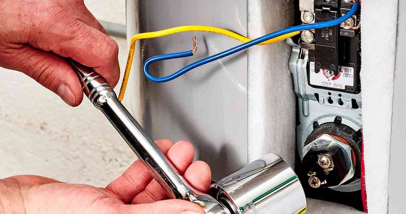 چگونه المنت گرمایشی در یک آبگرمکن برقی را تعویض کنیم